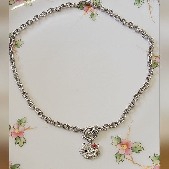 Hello Kitty Rhinestone Sanrio Silver Chain Choker Necklace. - Picture 2 of 4